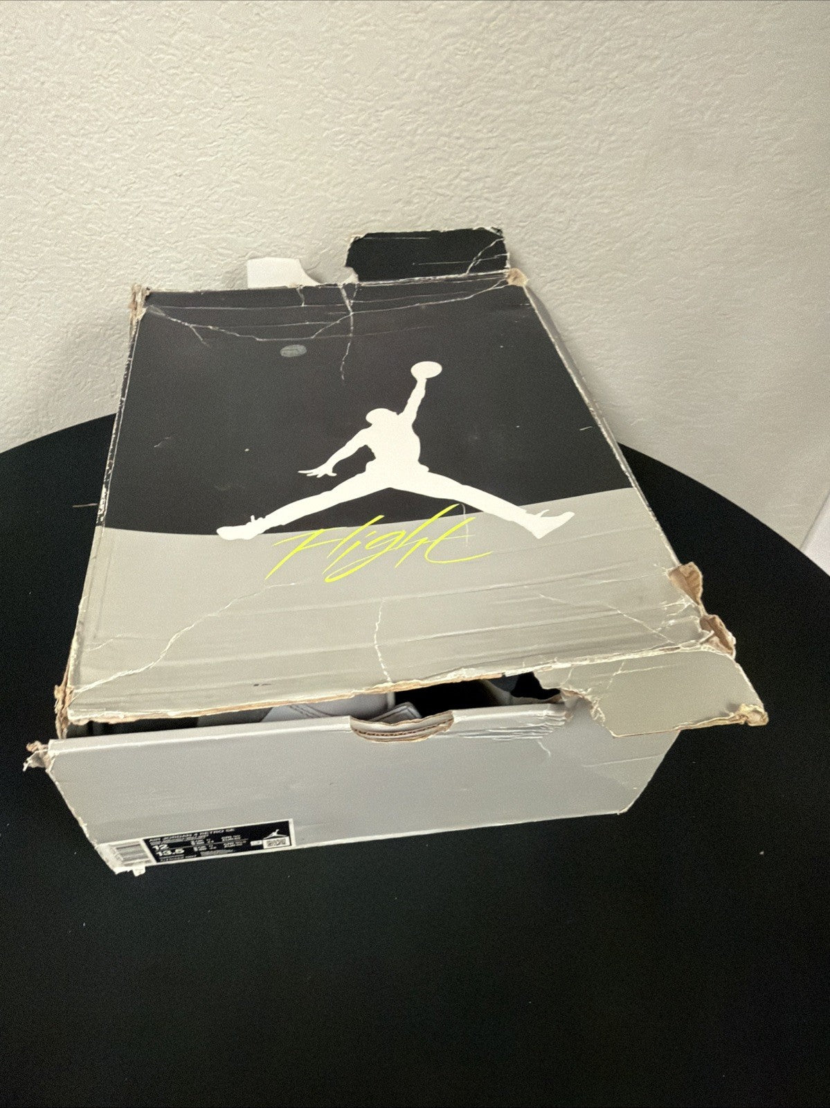 Men's Air Jordan 4 Retro SE Neon 95 Size 12 Used OG Box - product image from the listing.