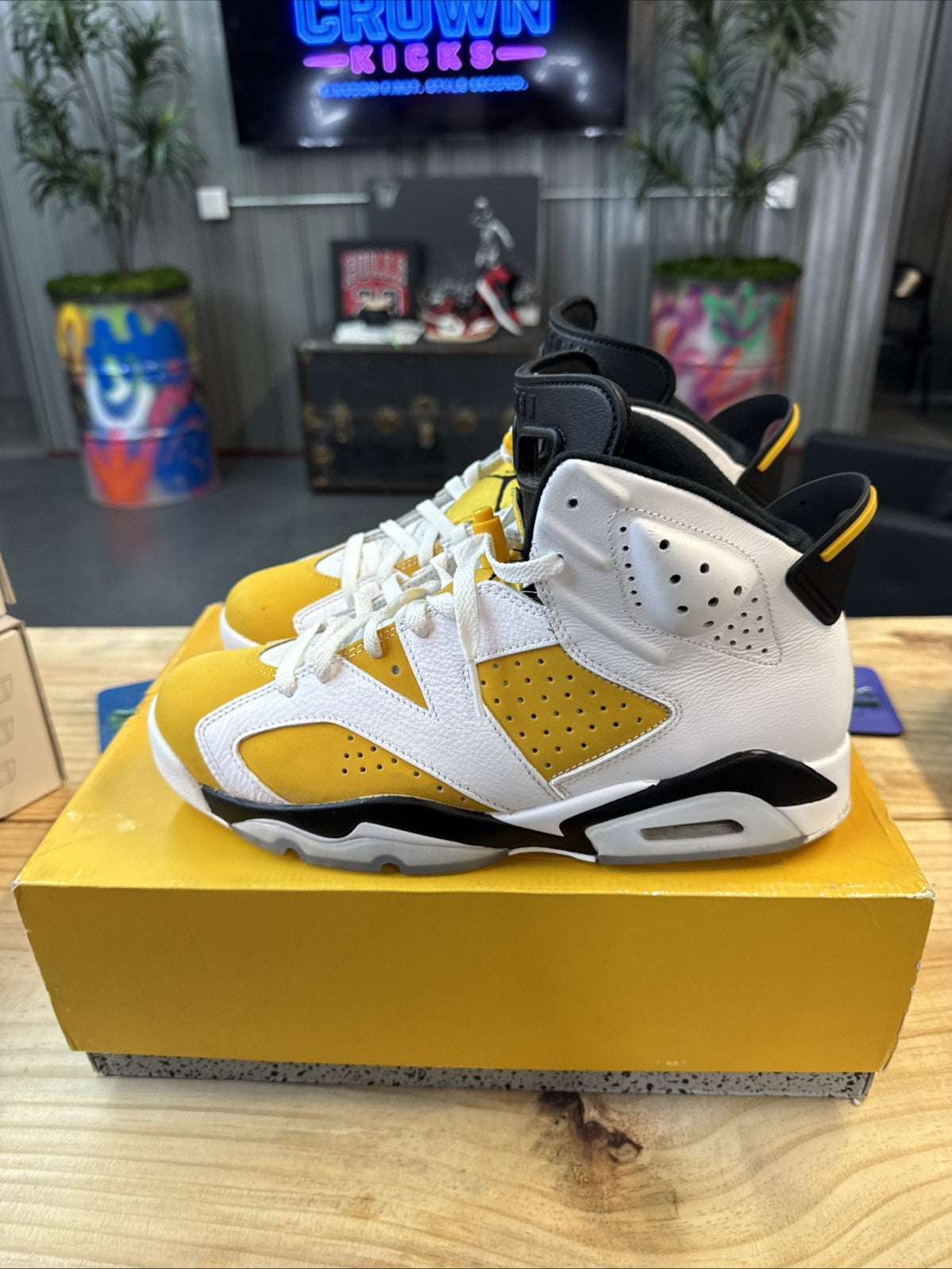 Nike Air Jordan 6 Retro Yellow Ochre - Size 10.5 - product image from the listing.