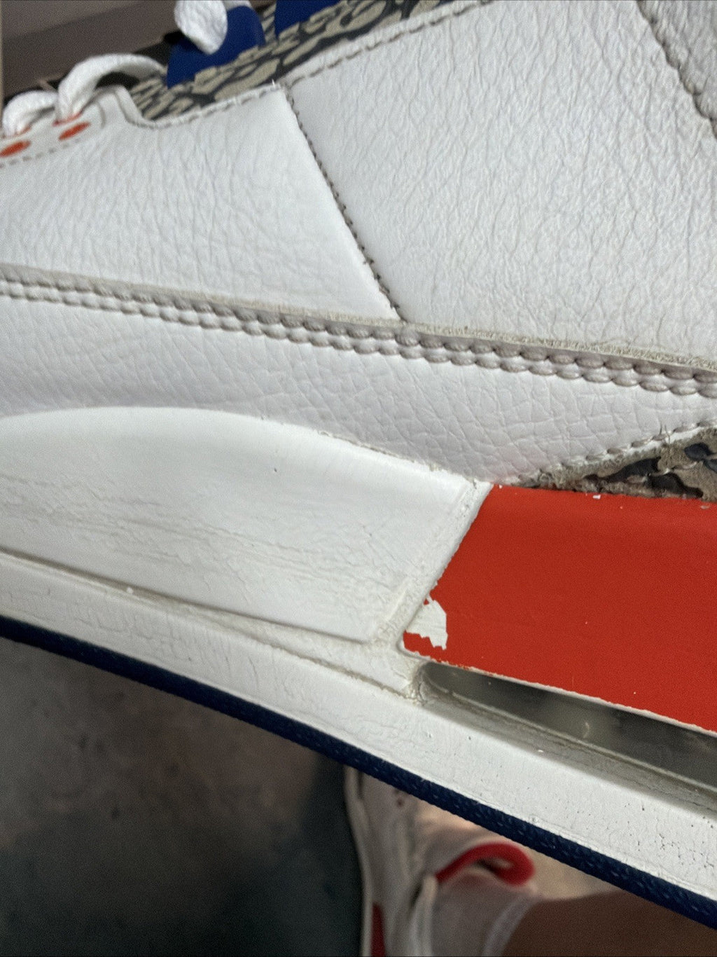 "KNICKS" Air Jordan 3 Retro 2019 - Size 13 - 136064 148 (10307-312) Pre-owned - product image from the listing.