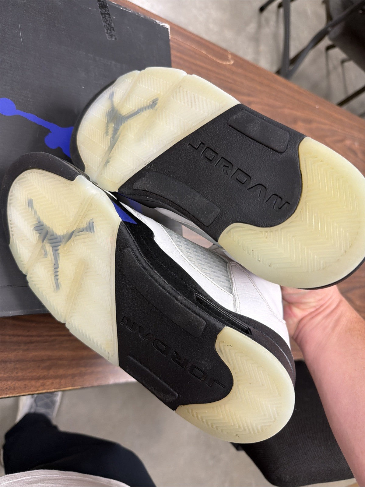 "DARK CONCORD" Air Jordan 5 Retro 2022 - Size 10 - dd0587 141 (474-7) - product image from the listing.