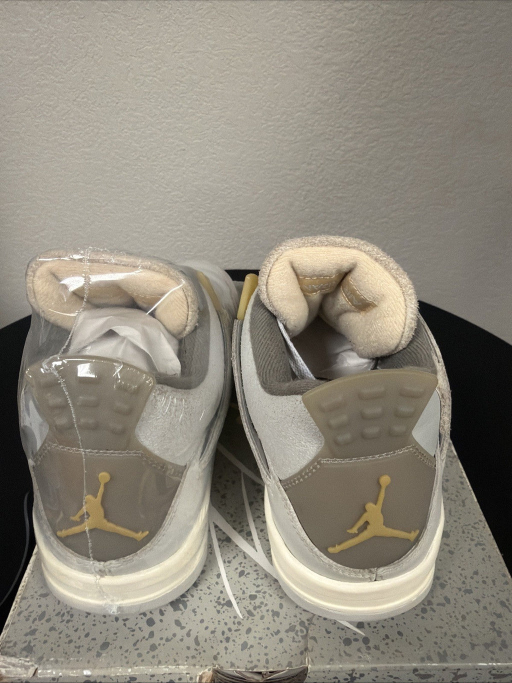 "PHOTON DUST" Air Jordan 4 Retro 2023 - Size 8.5 - dv3742 021 (10435-1) - product image from the listing.