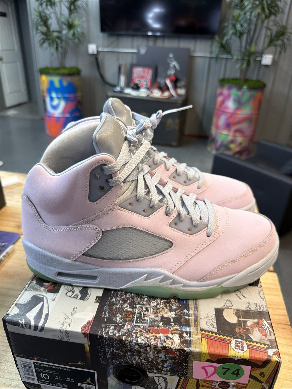 Men's Air Jordan 5 Retro Se Ester Pink DV0562-600 Size 10 Used Quick Shipping - product image from the listing.