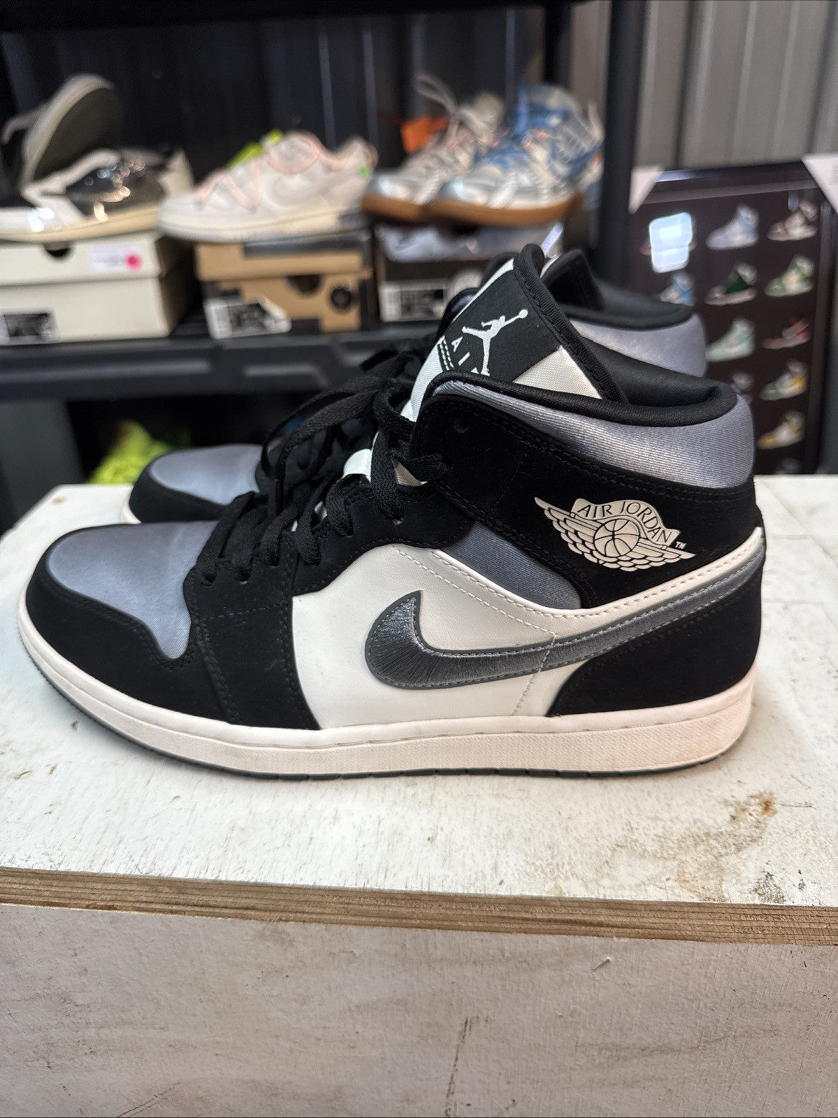 Size 10 Nike Air Jordan One Mid Se Satin Grey Toe | Replacement Box - product image from the listing.