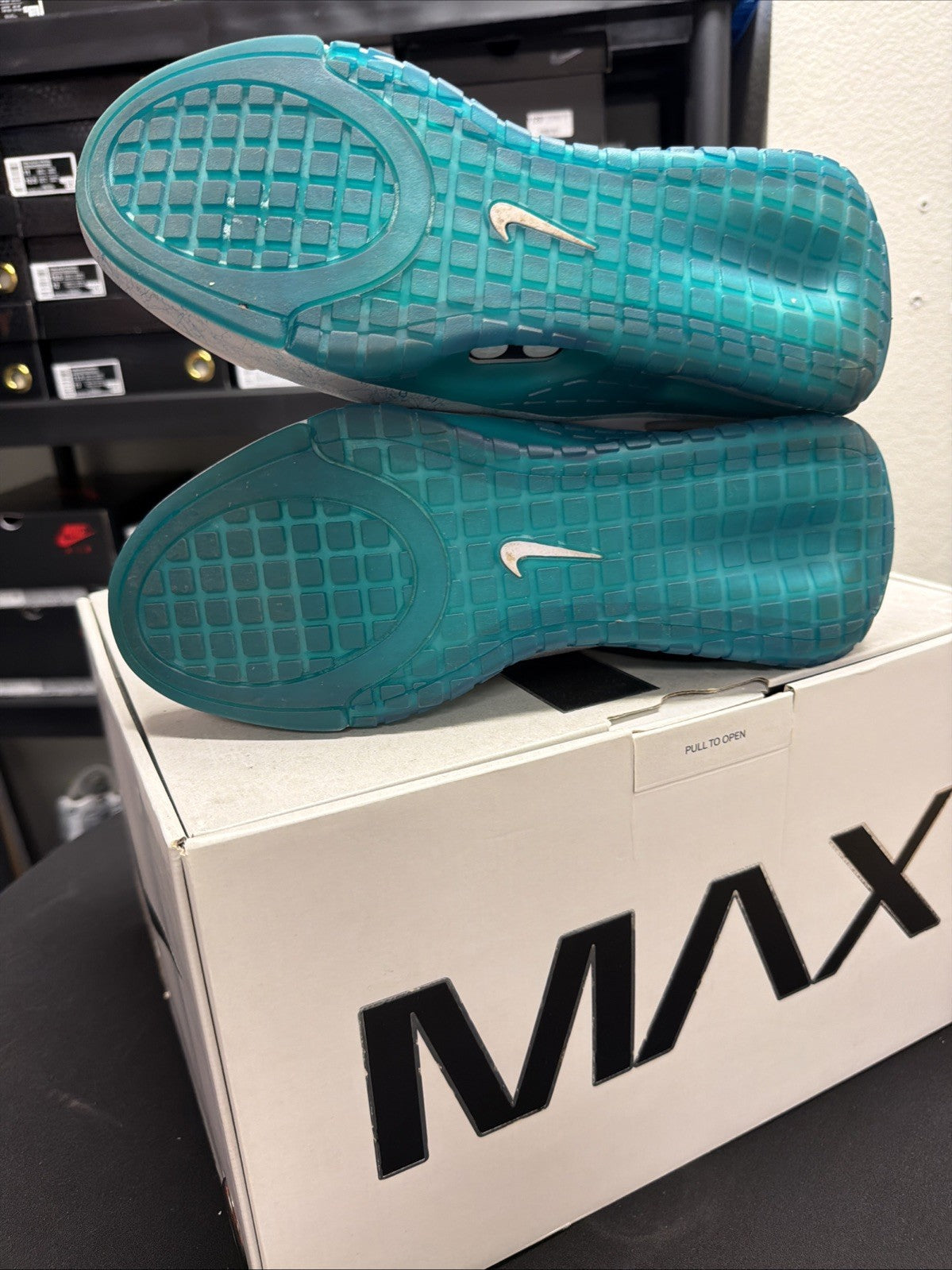 Size 10.5- Nike Adapt Auto Max Jetstream - product image from the listing.