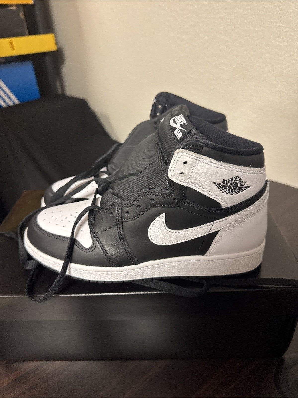 "Black White" Air Jordan Air Jordan 1 Retro High OG GS Size 5.5y | No Box - product image from the listing.