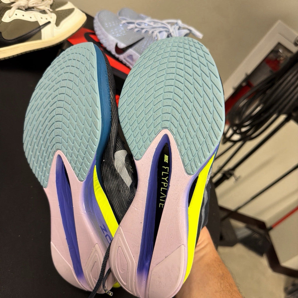 Men's Nike ZoomX Vaporfly Next% 4 Size 13 HF6414 401 - product image from the listing.