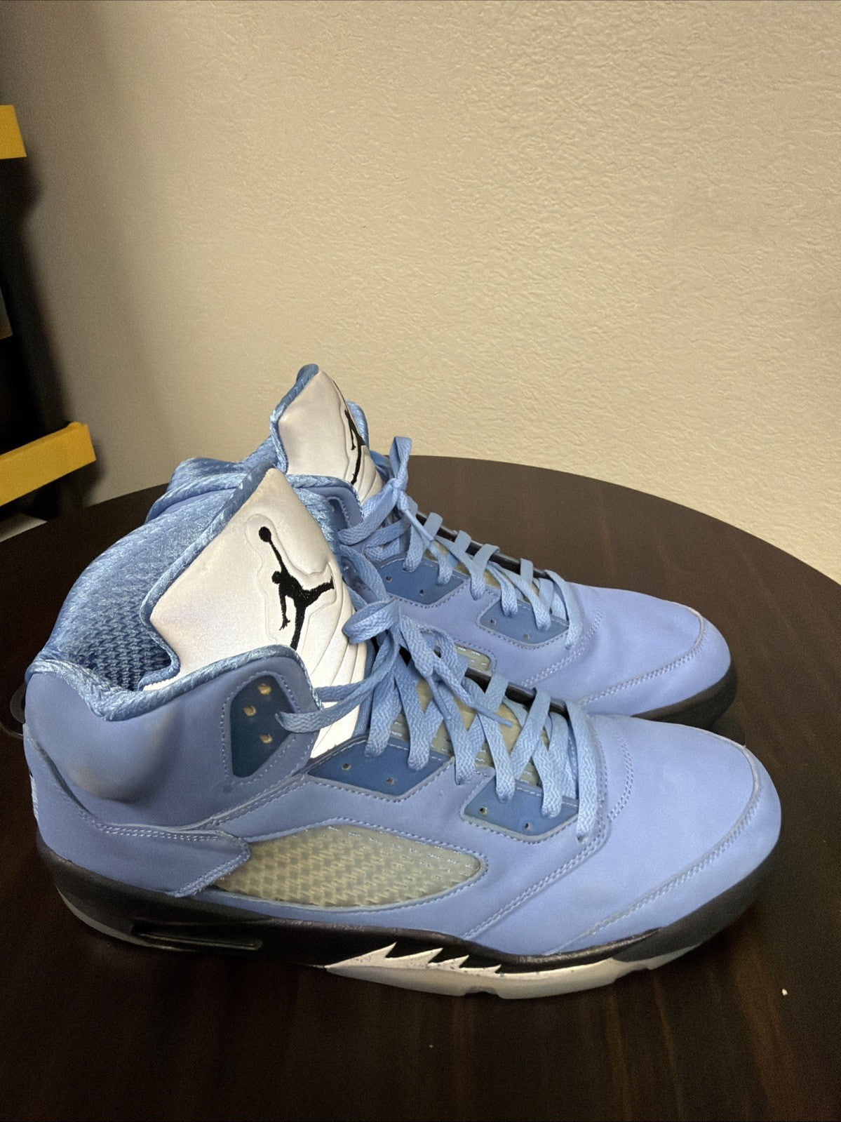 Air Jordan 5 Retro SE "UNC" Men's High Top Blue DV1310-401 2023 - product image from the listing.