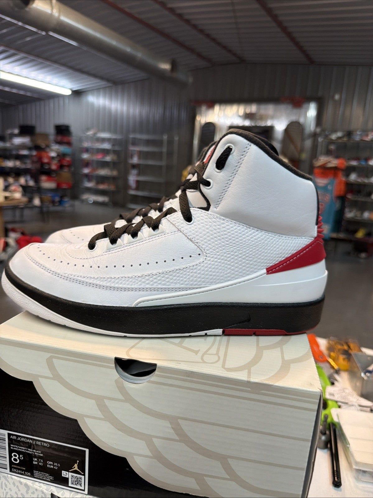 Nike Air Jordan 2 Retro OG Chicago White/Varsity Red/Black DX2454-106 Size 8.5 - product image from the listing.