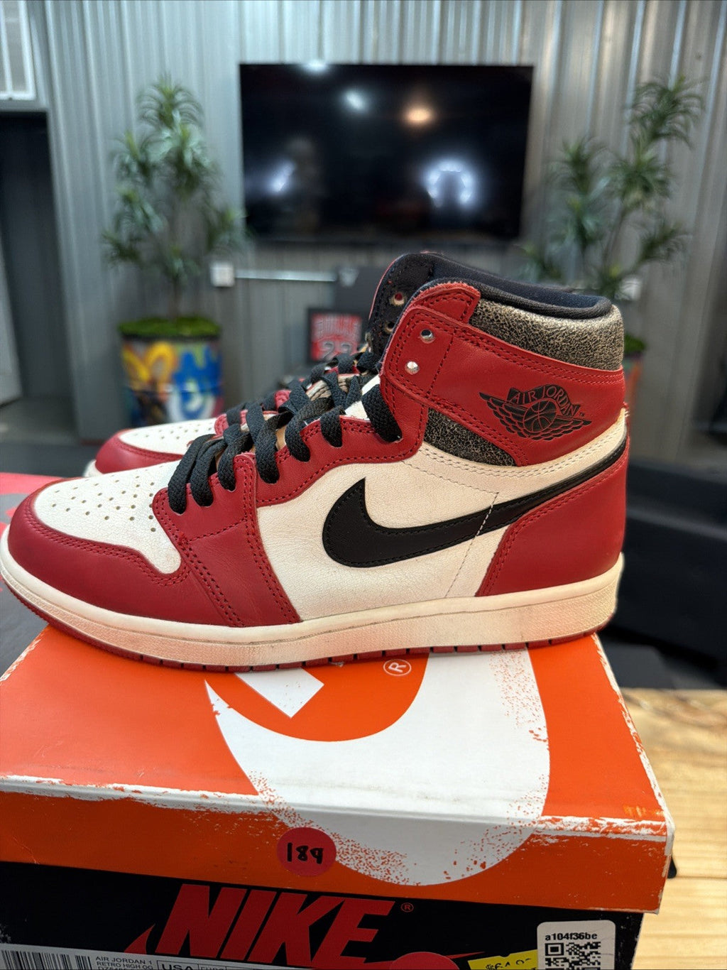 "LOST AND FOUND" Air Jordan 1 Retro High OG 2022 - Size 9 - product image from the listing.