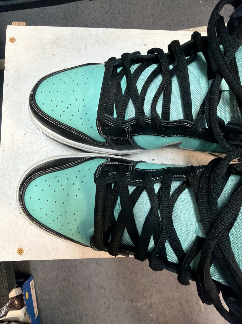 Nike SB Dunk High Premium x Diamond Supply Co. Tiffany 2014 - Size 13 - product image from the listing.
