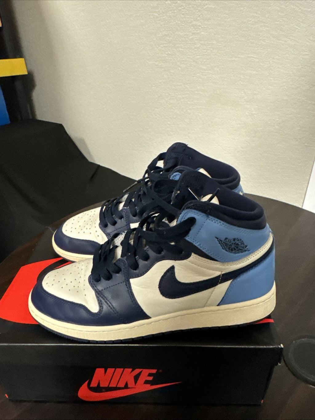Jordan 1 Retro OG High Obsidian UNC 2019 - Size 7y - product image from the listing.