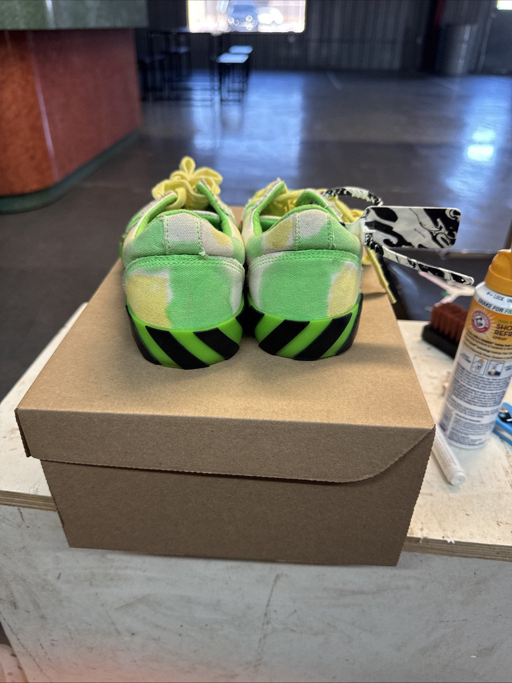 Off-White Vulc Low Tie-Dye | Replacement Box - Size 5 US - product image from the listing.
