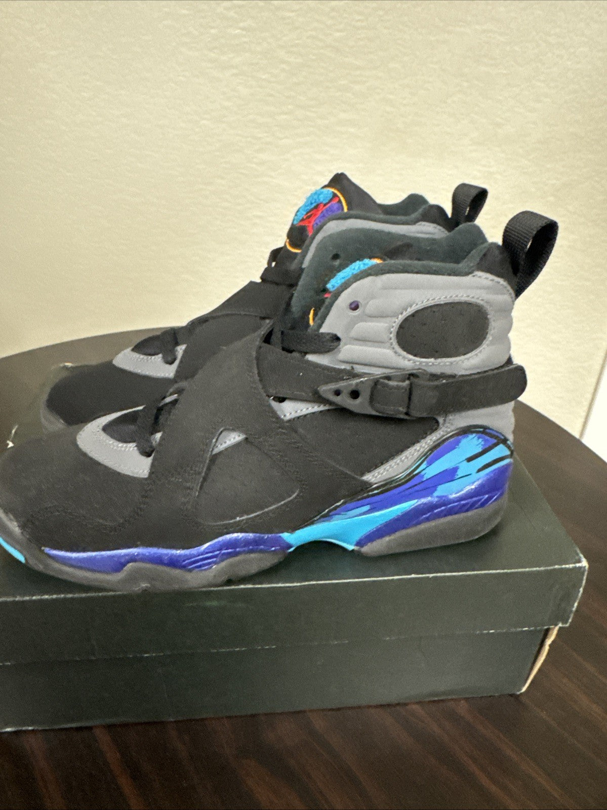 Jordan 8 Retro Aqua 2015 - Size 5Y - product image from the listing.