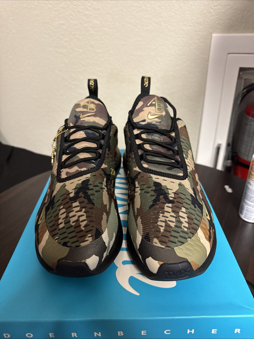 DOERNBECHER FREESTYLE 2018 CAMO BV7112-001 - SIZE 11.5 - NIKE AIR MAX 270 - product image from the listing.