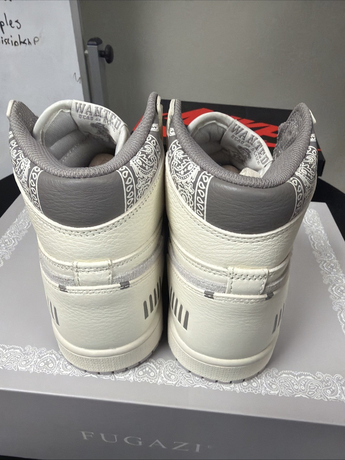 Fugazi One In The Chamber 1 Gunmetal Grey - Size 8 - product image from the listing.