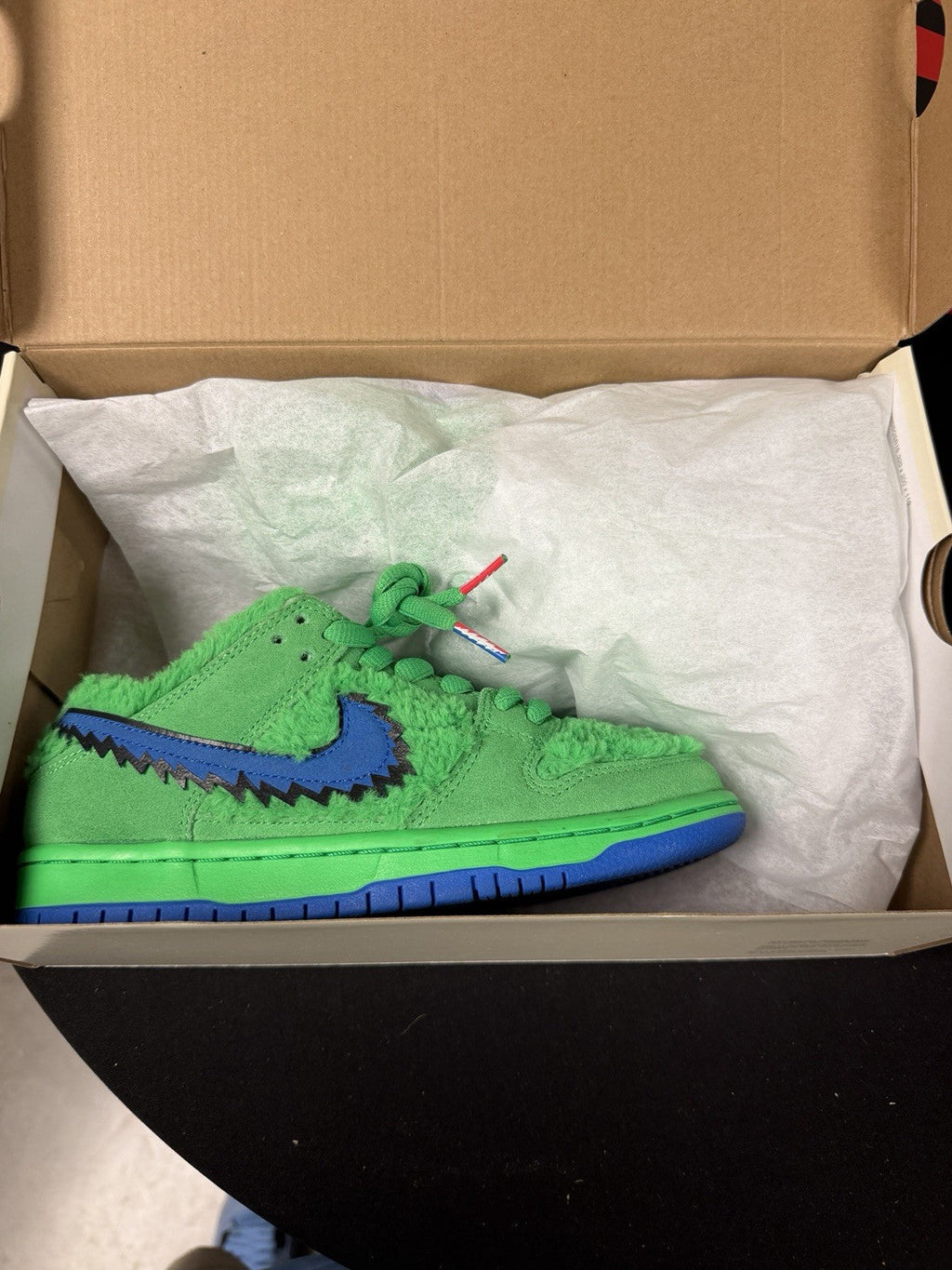 CJ5378-300 - Nike SB Dunk Low Grateful Dead Bears Green - product image from the listing.