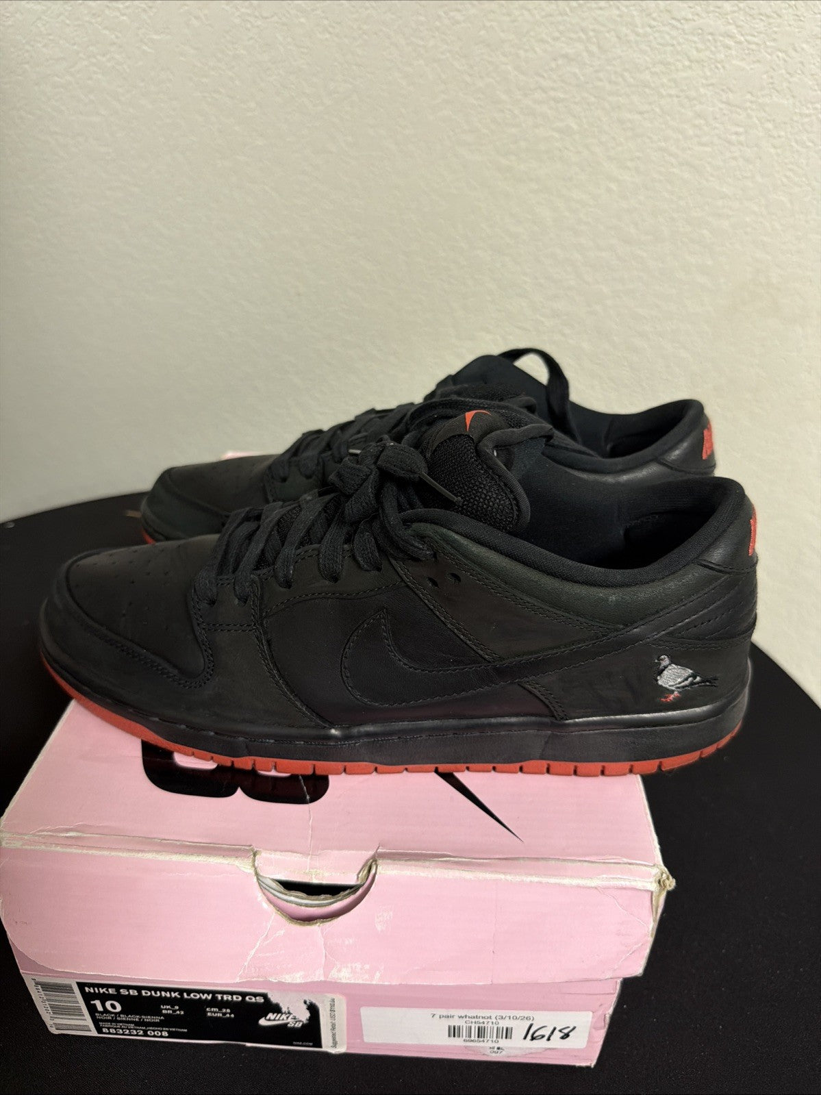Nike SB Dunk Low TRD QS Staple Pigeon Black Trainers 883232-008 Size 10 Men's - product image from the listing.