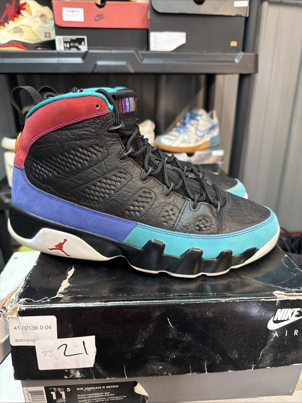 Men's Size 11.5 - Jordan 9 Retro Dream It Do It Black University Gold 302370-065 - product image from the listing.