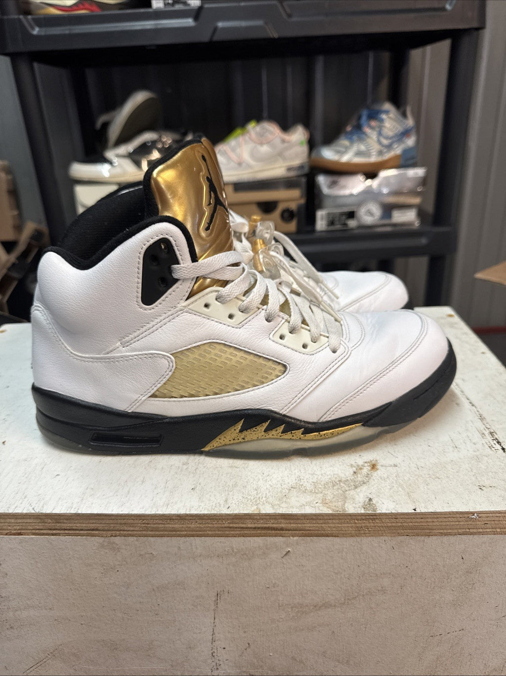 "Olympic Gold" Size 11 - Nike Air Jordan 5 Retro - product image from the listing.