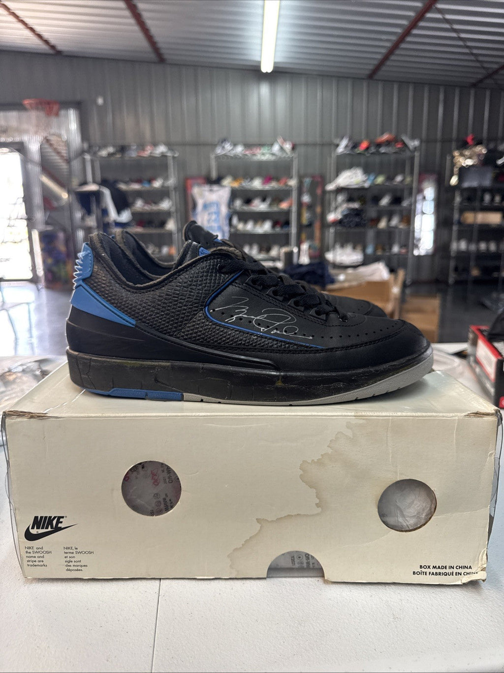 "OW BLACK BLUE" Size 9 - Air Jordan 2 Retro SP 2021 - product image from the listing.