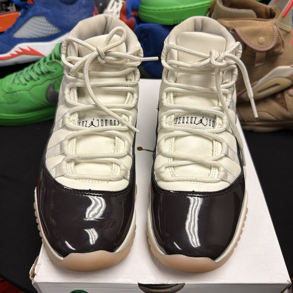 Women's Nike Air Jordan 11 Neapolitan Sail Velvet Brown Atmosphere AR0715-101 7.5 - product image from the listing.