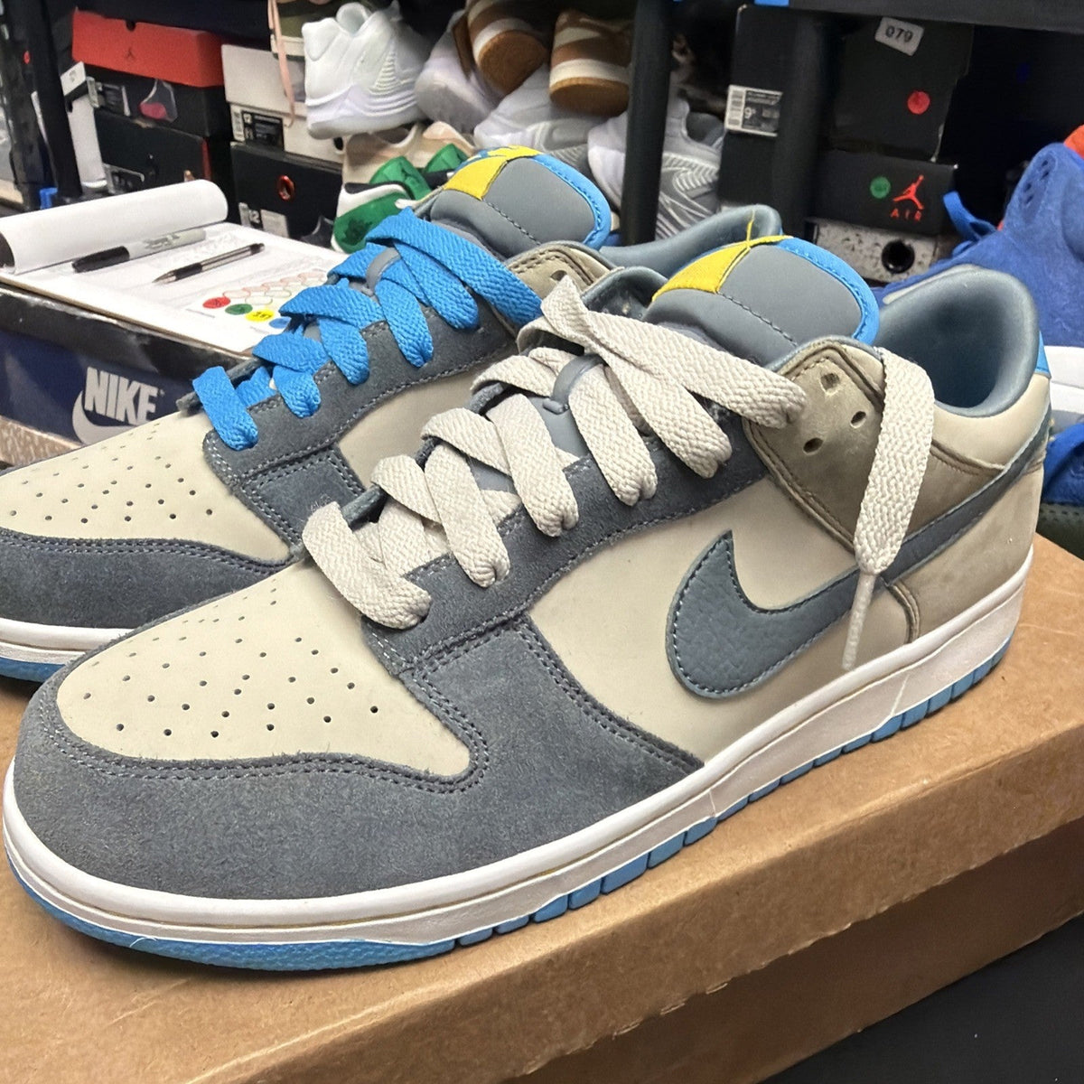 Men's 1/5 Sample Nike Dunk Low Very Rare NYX Vivid Blue / Grey Pavement 2008 - product image from the listing.
