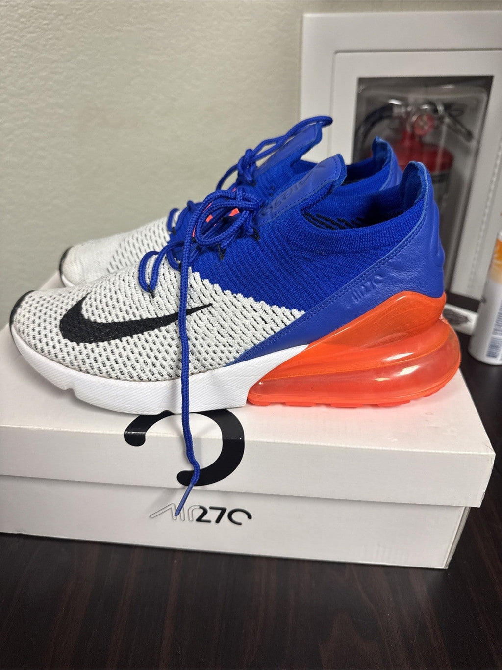 Men's Nike Air Max 270 Flyknit "Racer Blue/Total Crimson Size 8 - product image from the listing.
