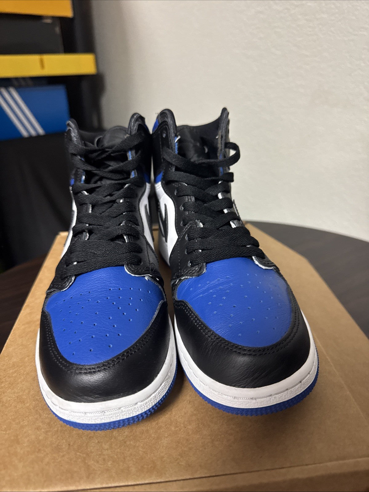 WORN ONCE - Jordan 1 Retro OG High Royal Size 6.5Y | NO BOX - product image from the listing.