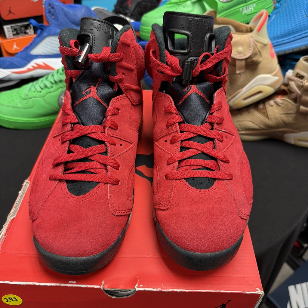 Men's Jordan 6 Size 10.5 (243) - product image from the listing.