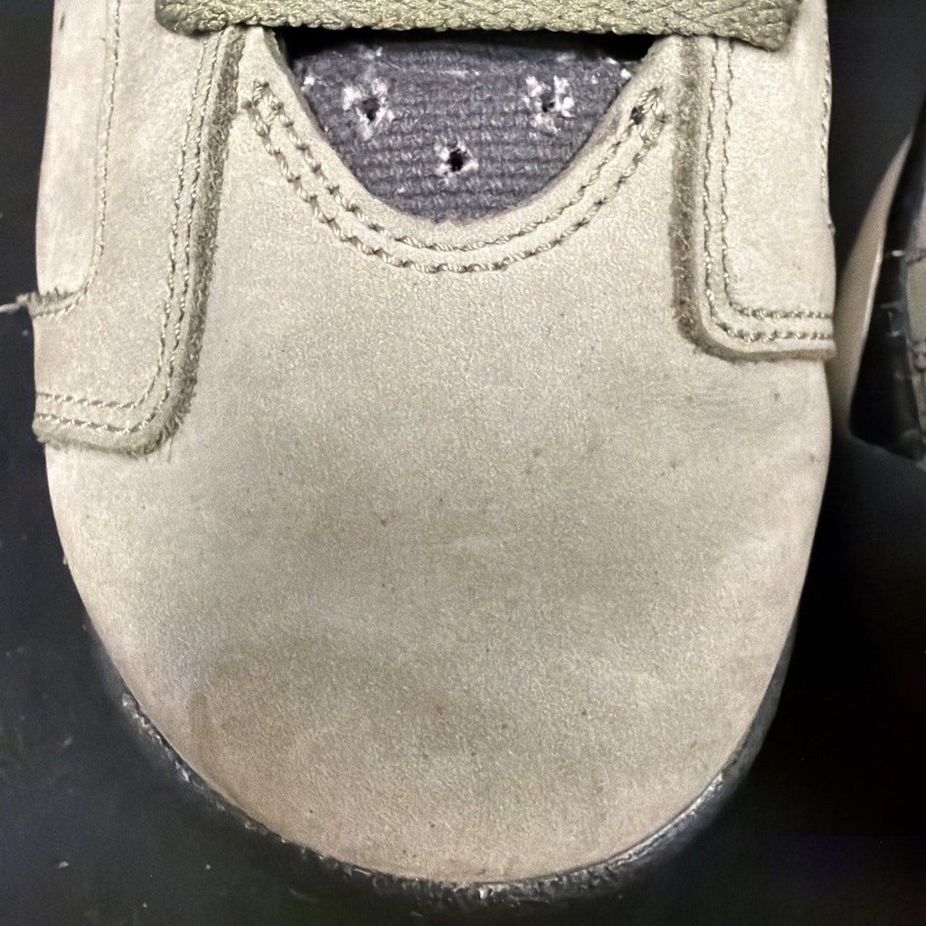 Travis Scott Olive Green Size 7 Pre-Owned - Nike Air Jordan 6 - product image from the listing.