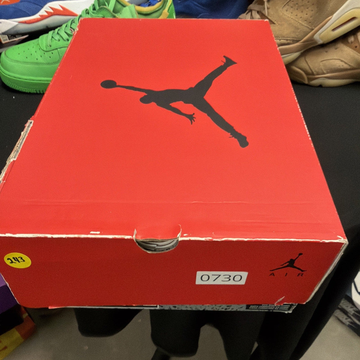 Men's Jordan 6 Size 10.5 (243) - product image from the listing.