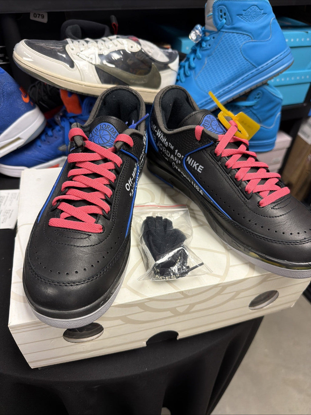 Off-White x Air Jordan 2 Retro SP Low Black Varsity Royal DJ4375 004 Size 9 Used - product image from the listing.