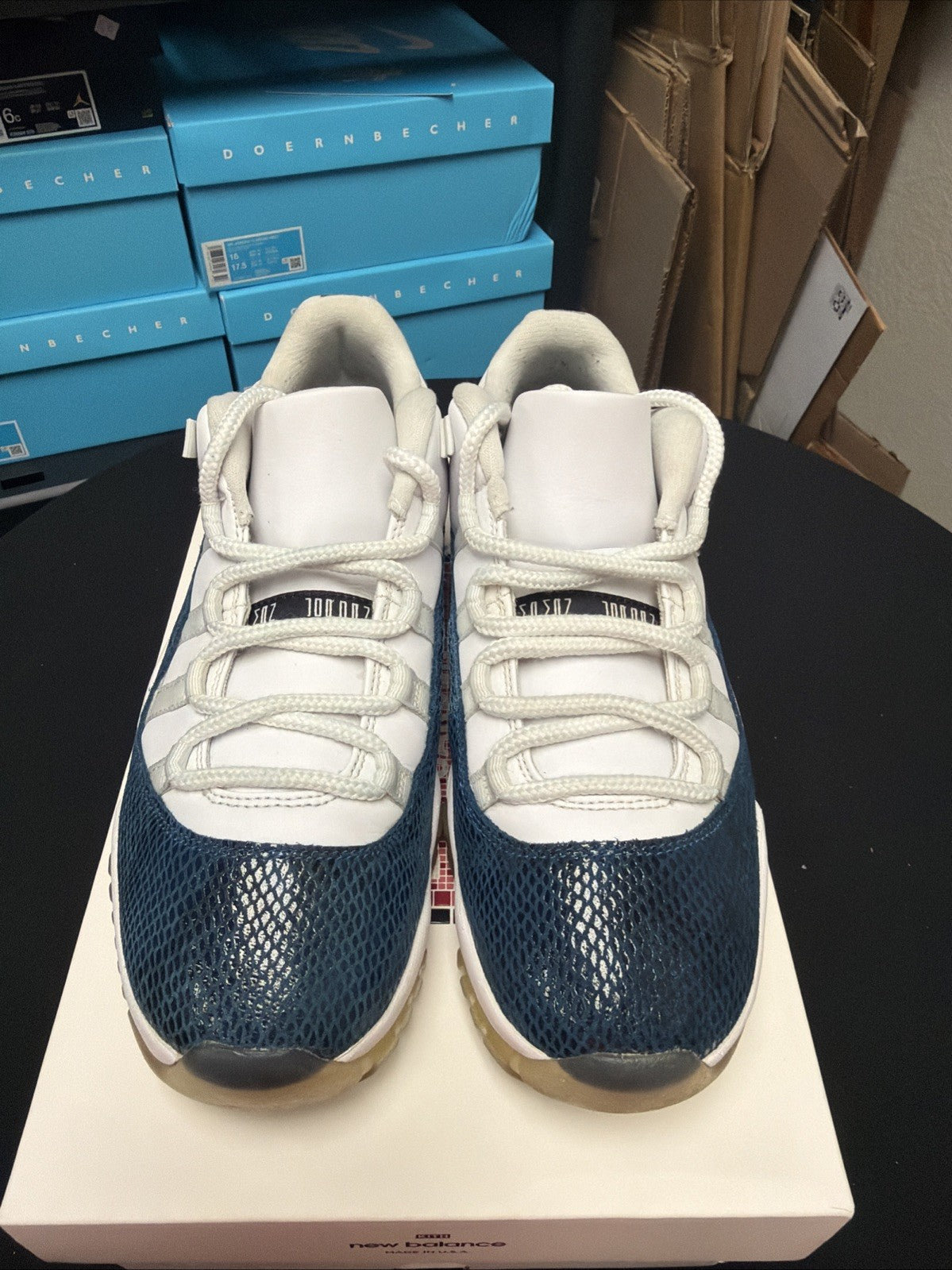 Air Jordan 11 Retro Low LE Snakeskin White Black Navy CD6846-102 2019 - product image from the listing.