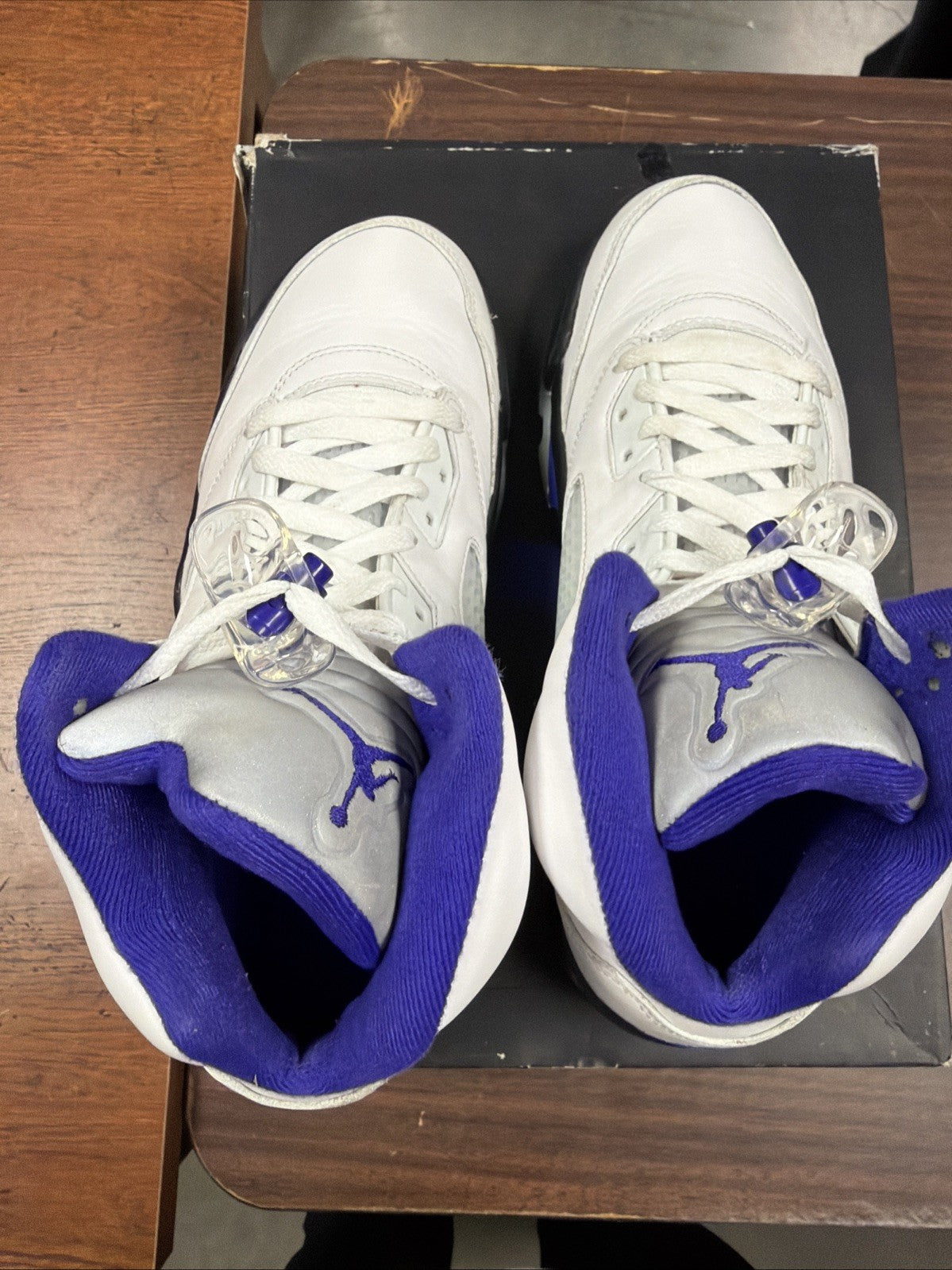 "DARK CONCORD" Air Jordan 5 Retro 2022 - Size 10 - dd0587 141 (474-7) - product image from the listing.