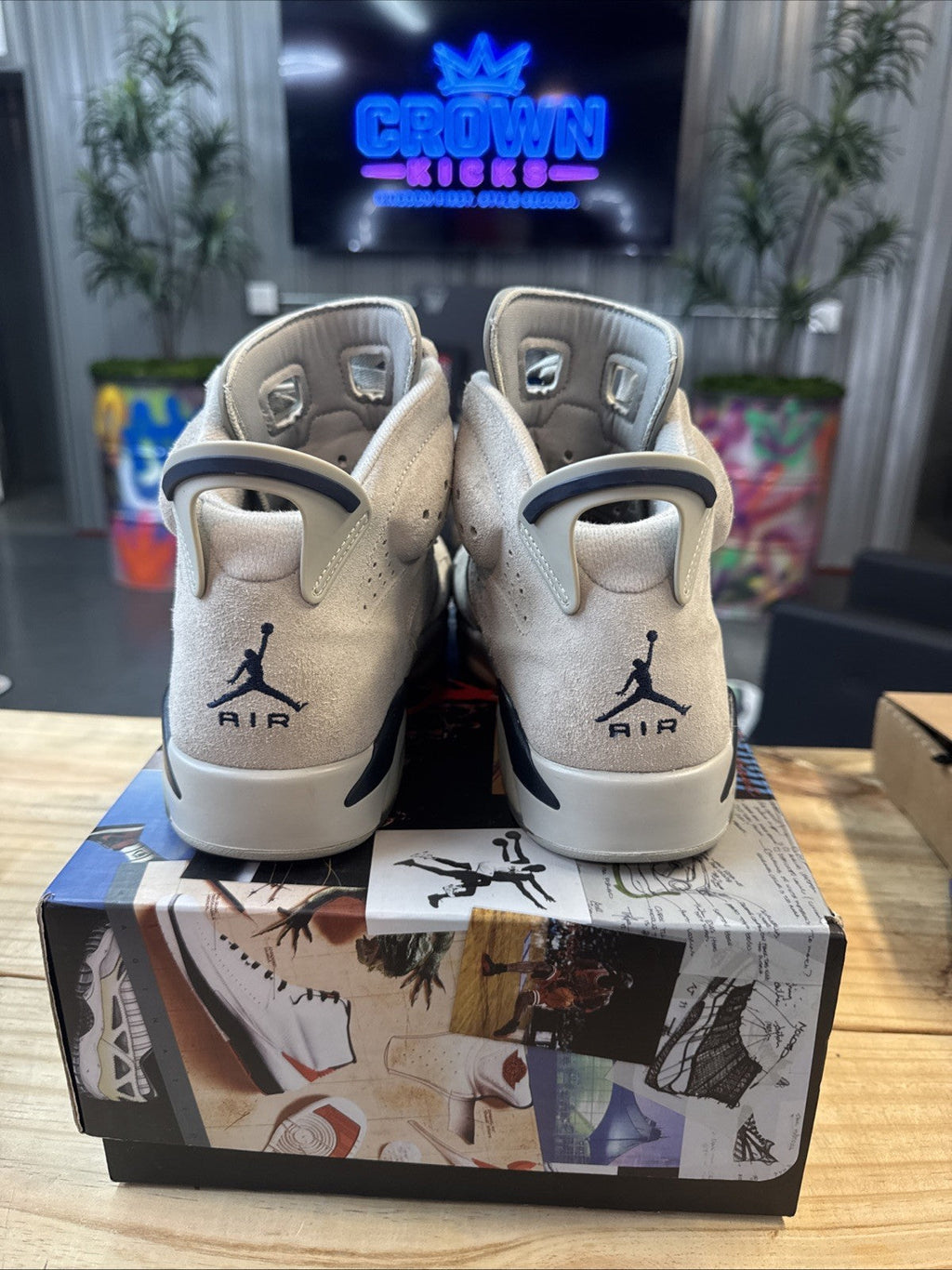 Jordan 6 Retro Mid Georgetown - Size 10 - product image from the listing.