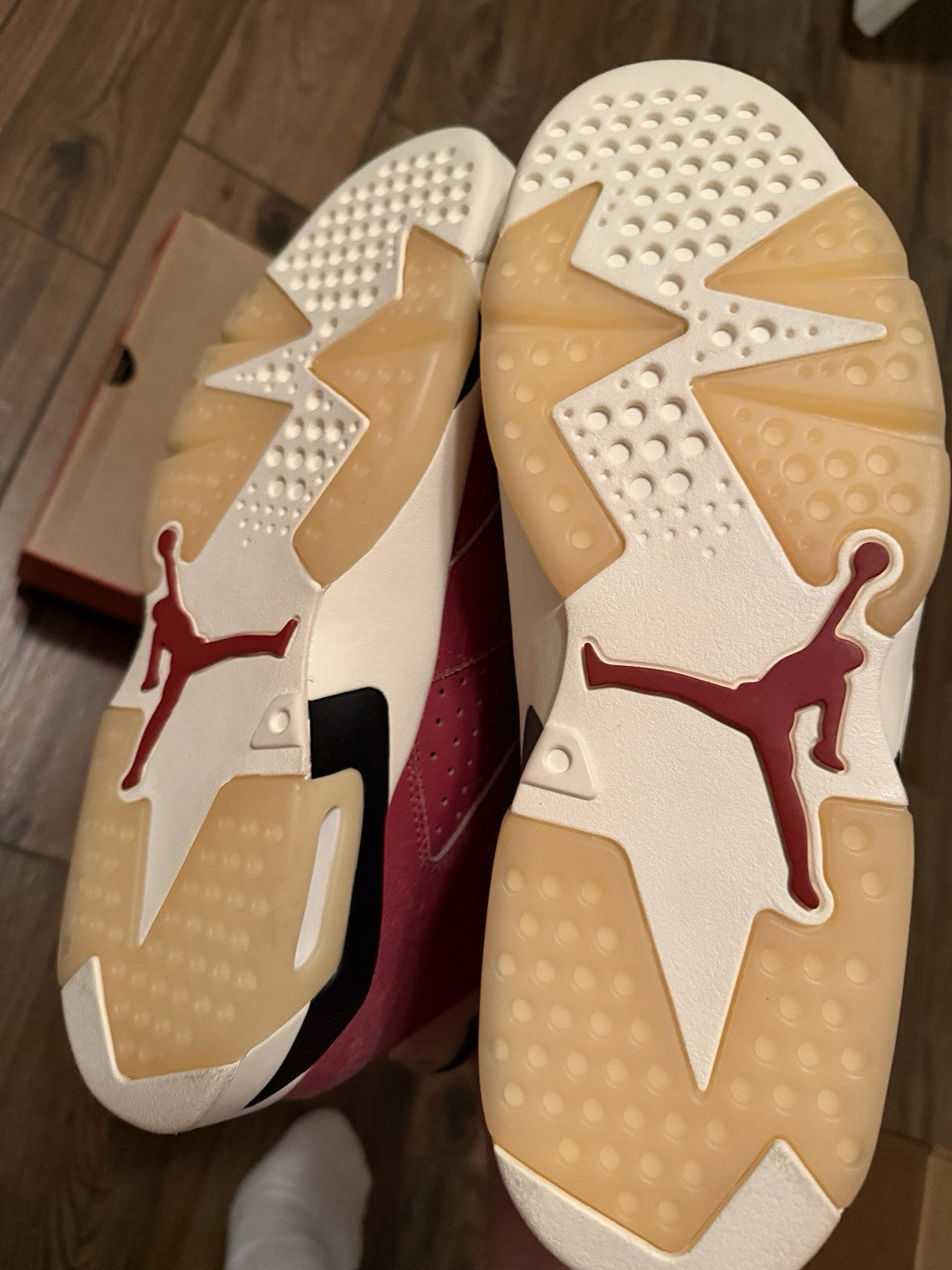 Air Jordan 6 Retro PE Oklahoma Sooners - Size 13 - product image from the listing.