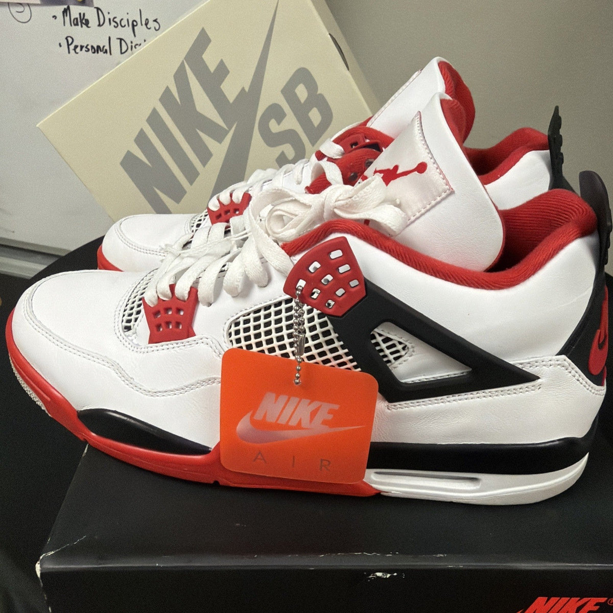 U - Jordan 4 Retro Fire Red (2020) - Size 13 - product image from the listing.