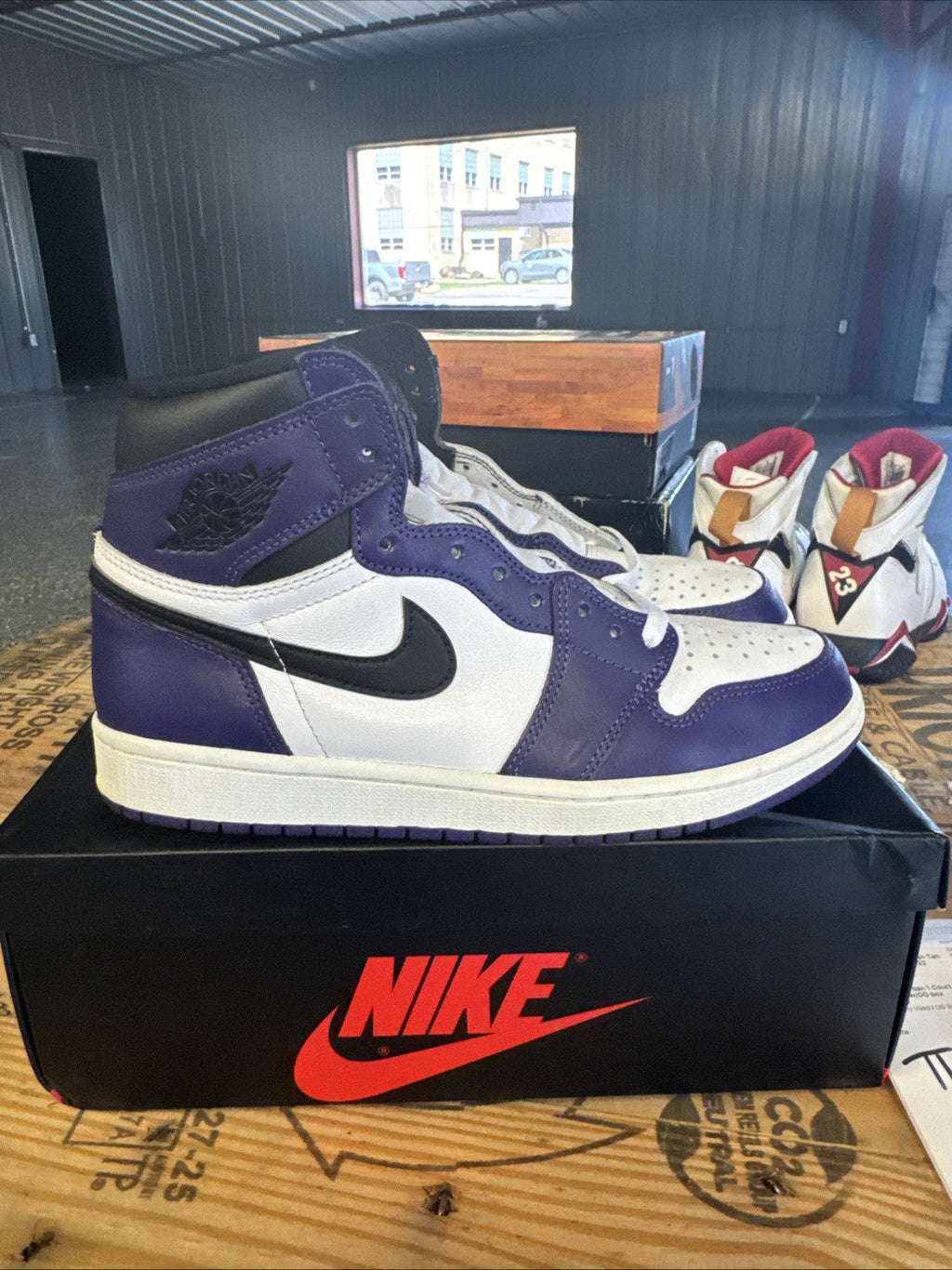 AIR JORDAN 1 RETRO HIGH OG | Worn Once - Size 9.5 - product image from the listing.