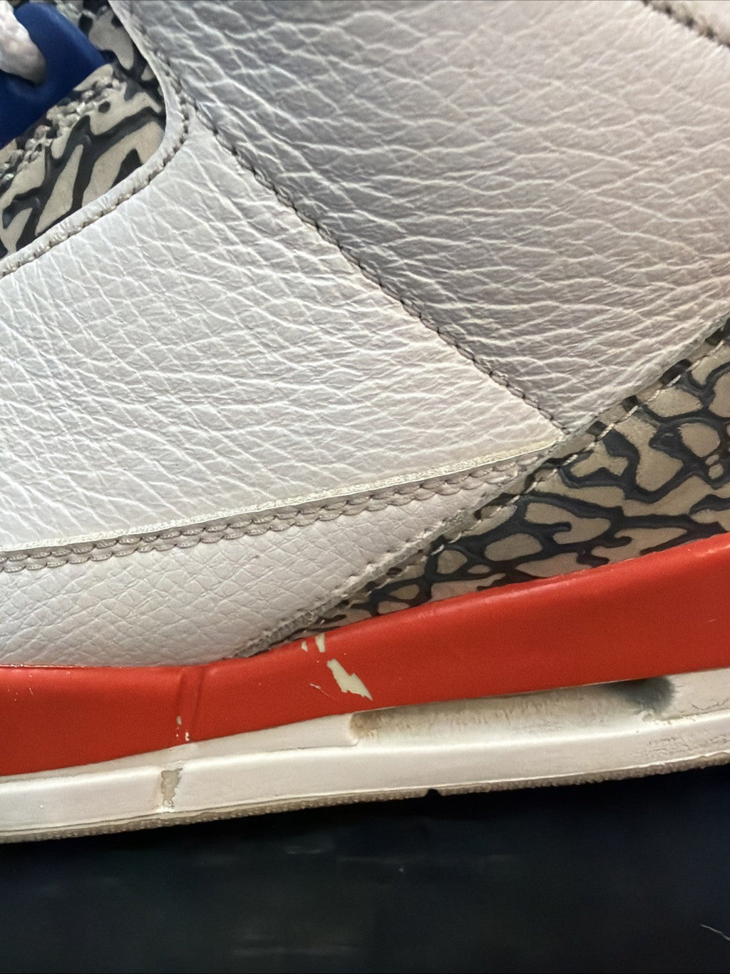"KNICKS" Air Jordan 3 Retro 2019 - Size 13 - 136064 148 (10307-312) Pre-owned - product image from the listing.
