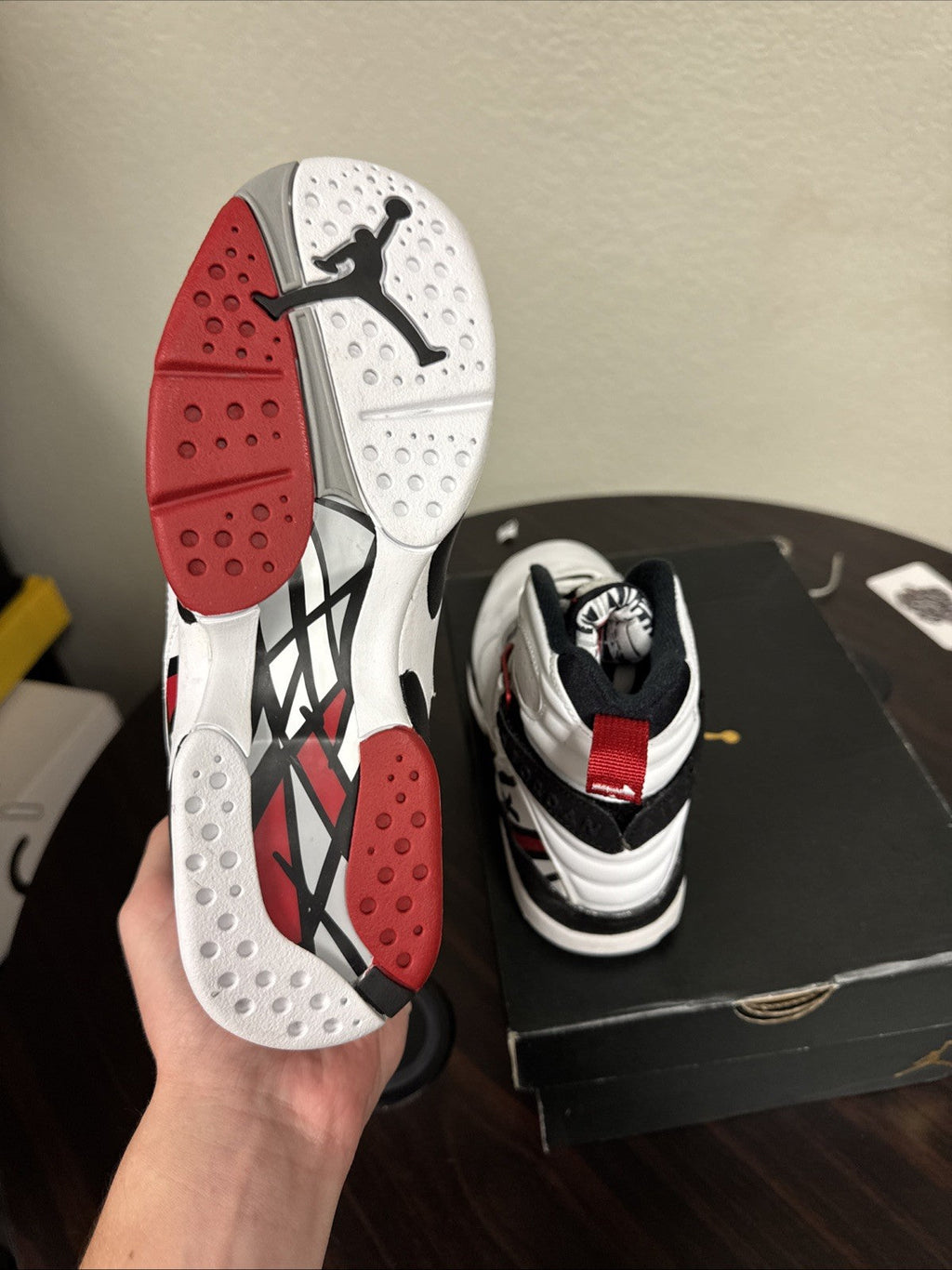 Air Jordan 8 Retro BG Alternate MISMATE - Size 5Y - product image from the listing.