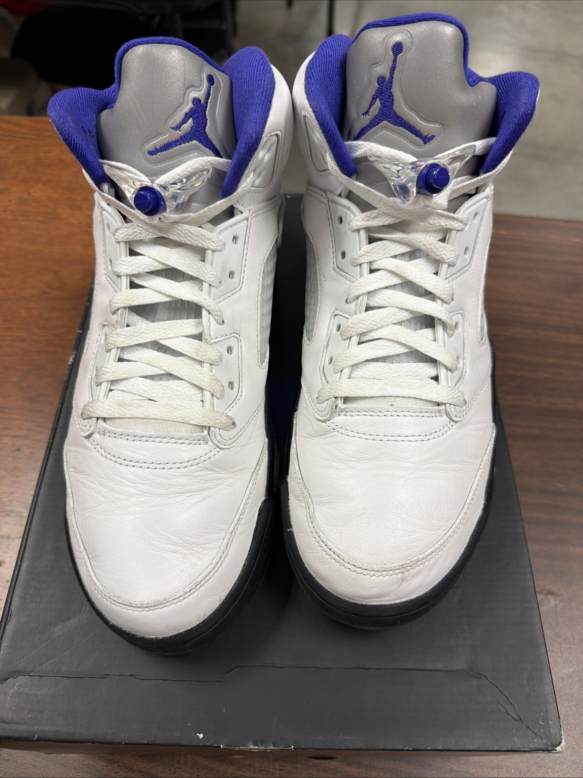 "DARK CONCORD" Air Jordan 5 Retro 2022 - Size 10 - dd0587 141 (474-7) - product image from the listing.