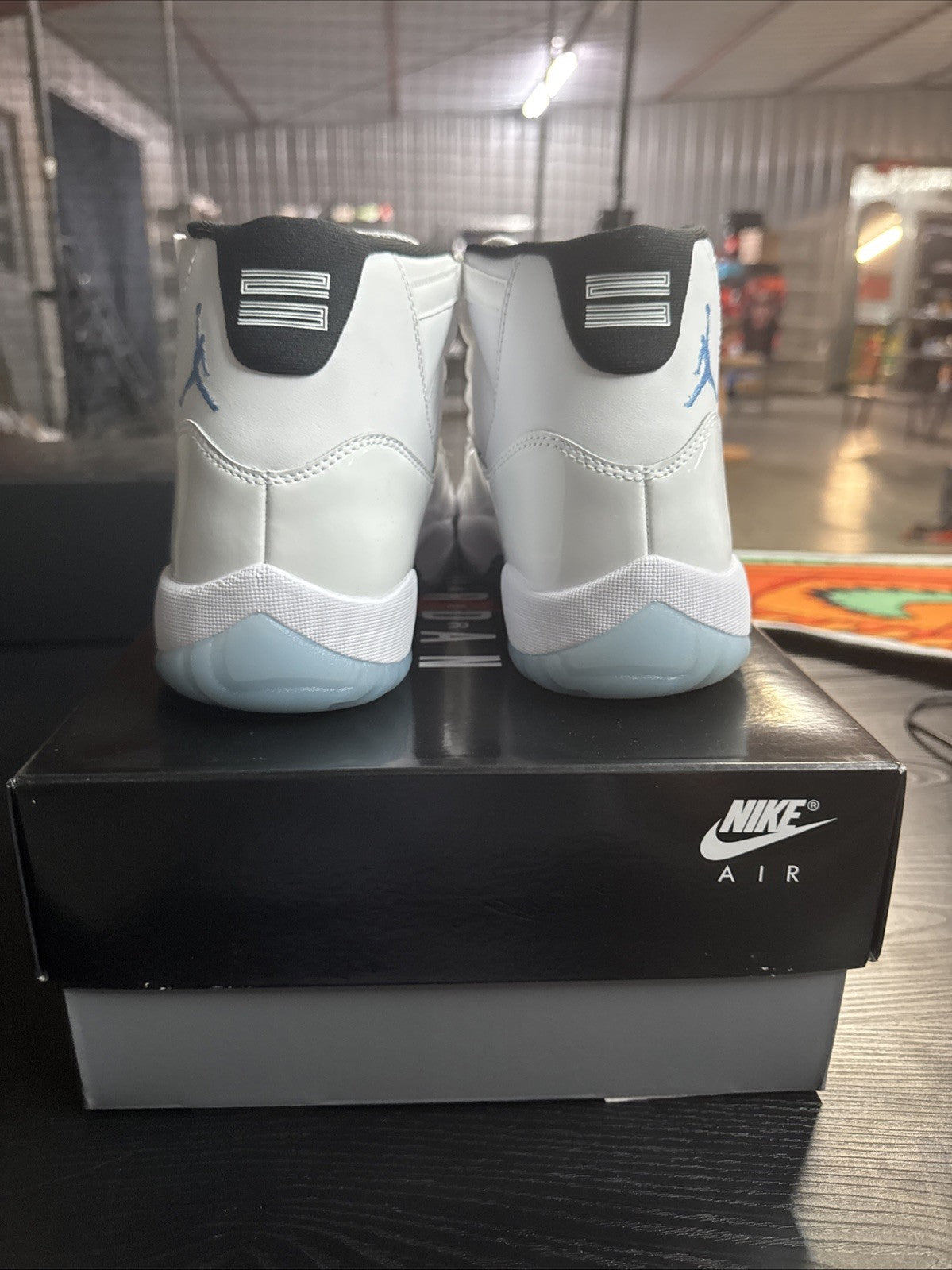 "LEGEND BLUE" Size 8.5 - Air Jordan 11 Retro 2024 - product image from the listing.