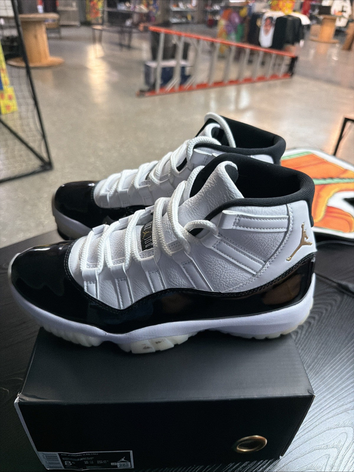 Men's Nike Jordan 11 Retro CT8012-170 With Box - US Size 8.5/Pre-owned - Clean - product image from the listing.