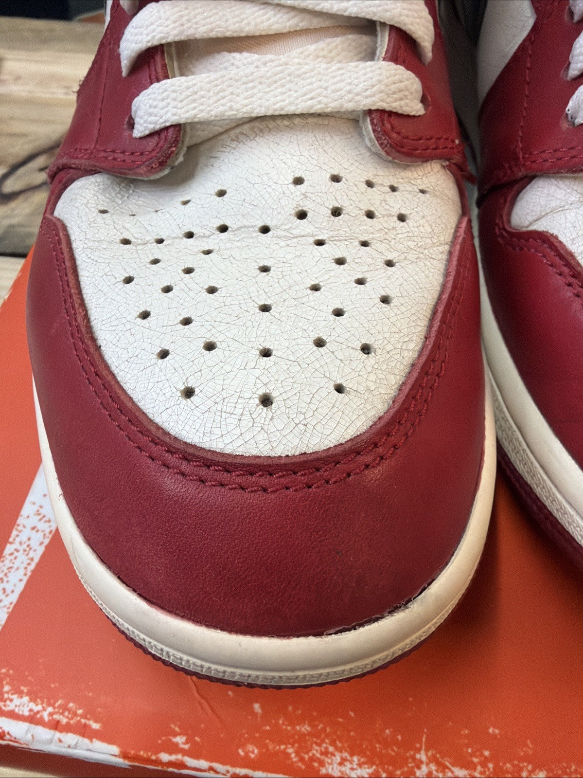 Jordan 1 Retro High OG Chicago Lost & Found 2022 w/ Box - Size 9.5 - product image from the listing.