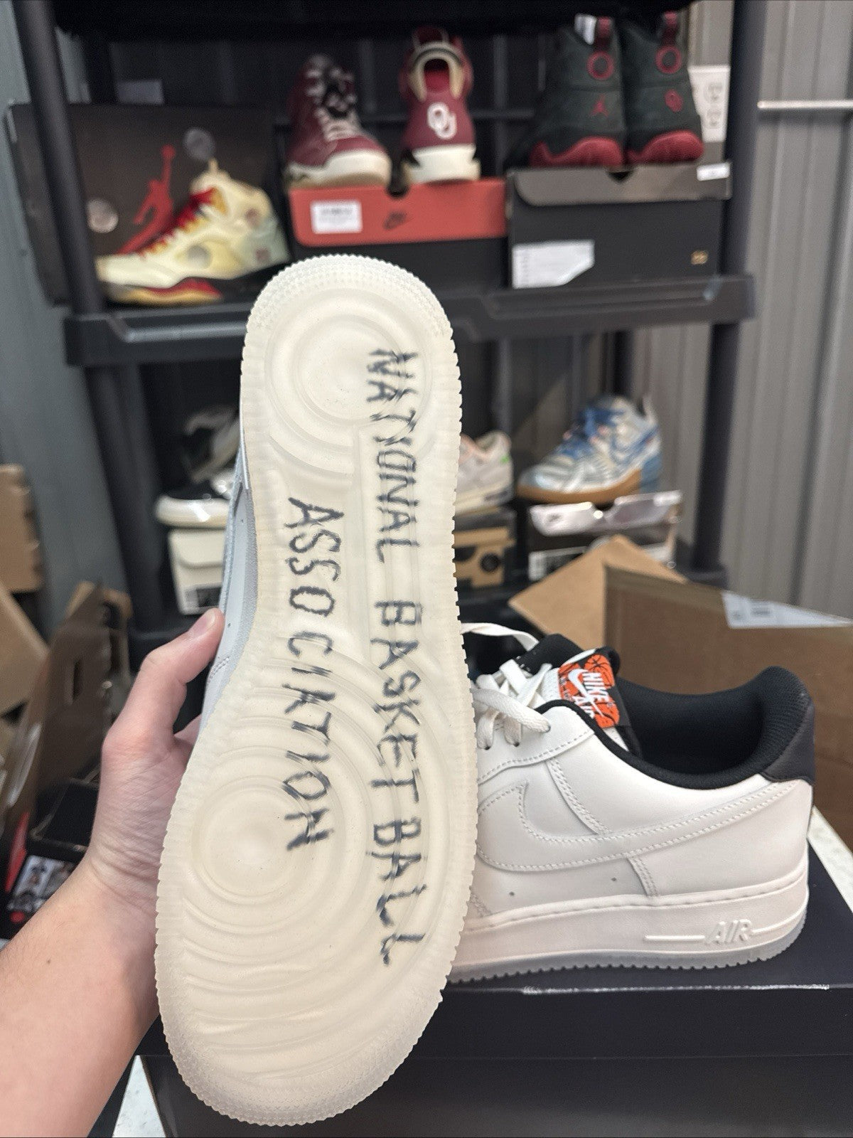 Chaussures lifestyle hommes Nike Air Force 1 07 - Size 12 - product image from the listing.