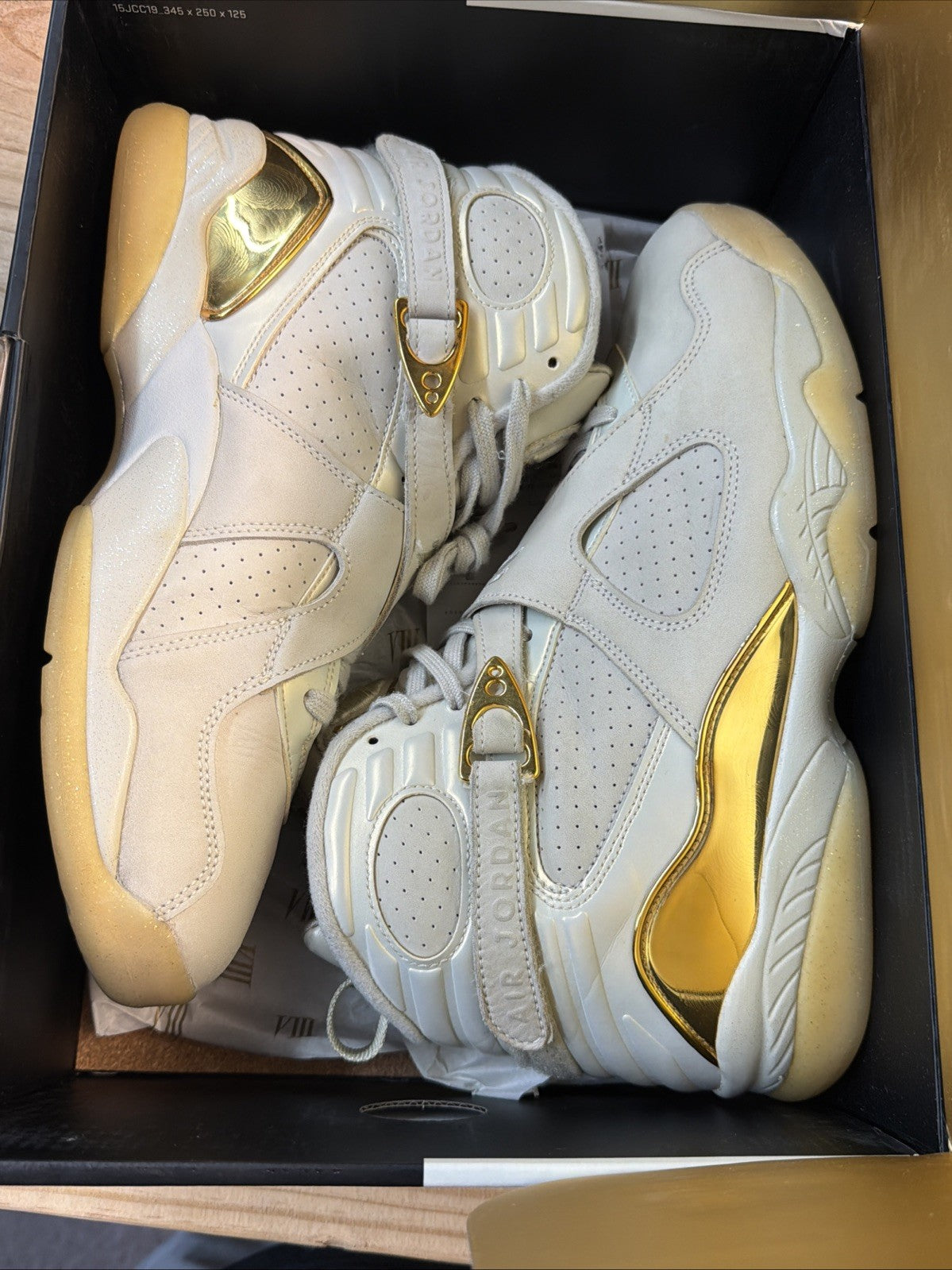 Men's Nike Air Jordan 8 Retro Size 10.5 C&C Trophy 2016 832821 030 - product image from the listing.