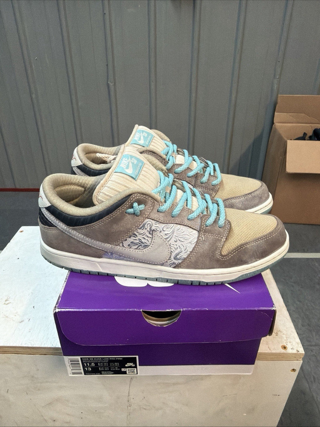Men's Nike SB Dunk Low Big Money Savings Skateboarding Shoes - Size 11.5 - product image from the listing.