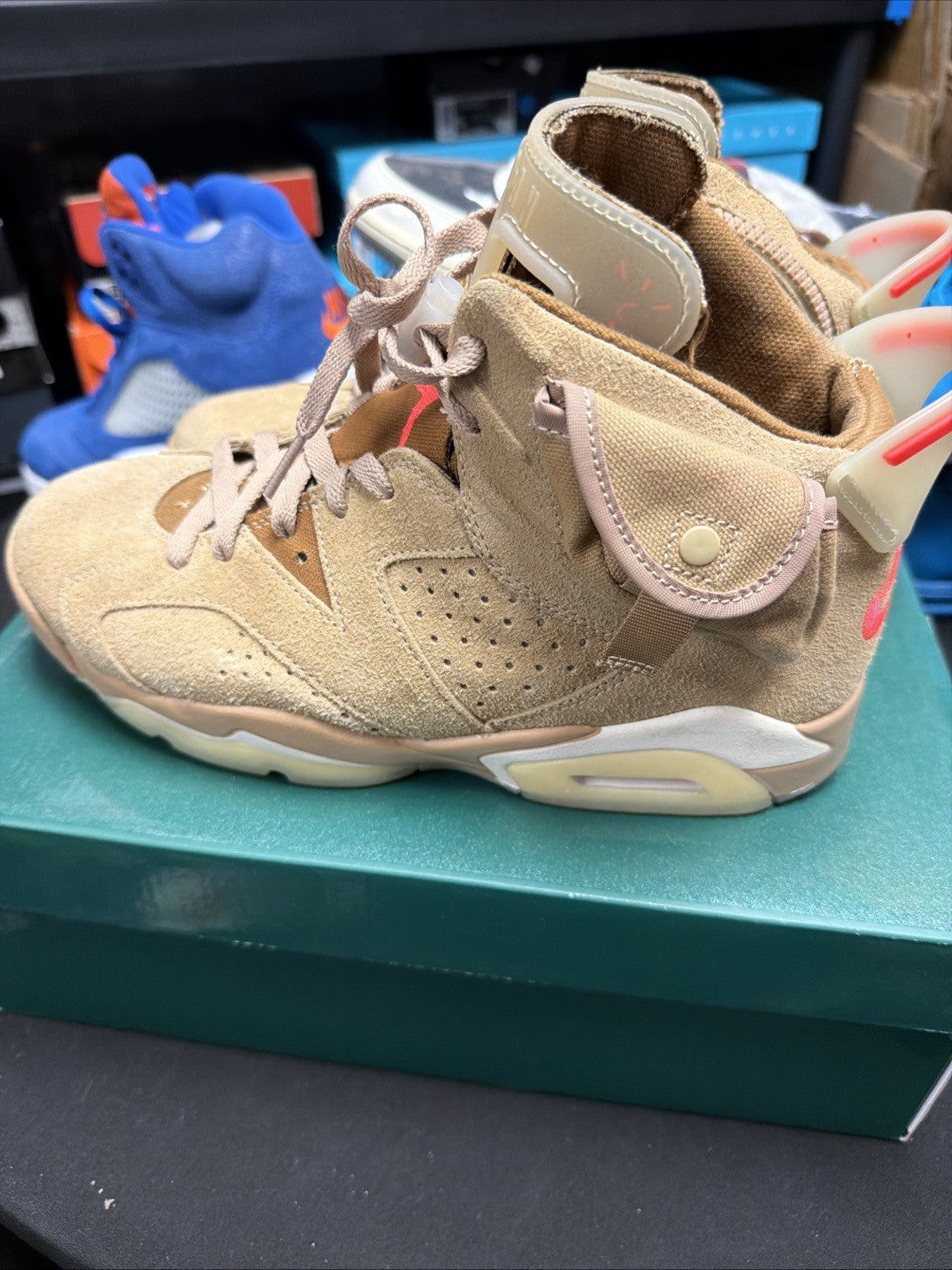 Nike Air Jordan 6 VI Retro Travis Scott "British Khaki" Size 9 US DS DH0690-200 - product image from the listing.