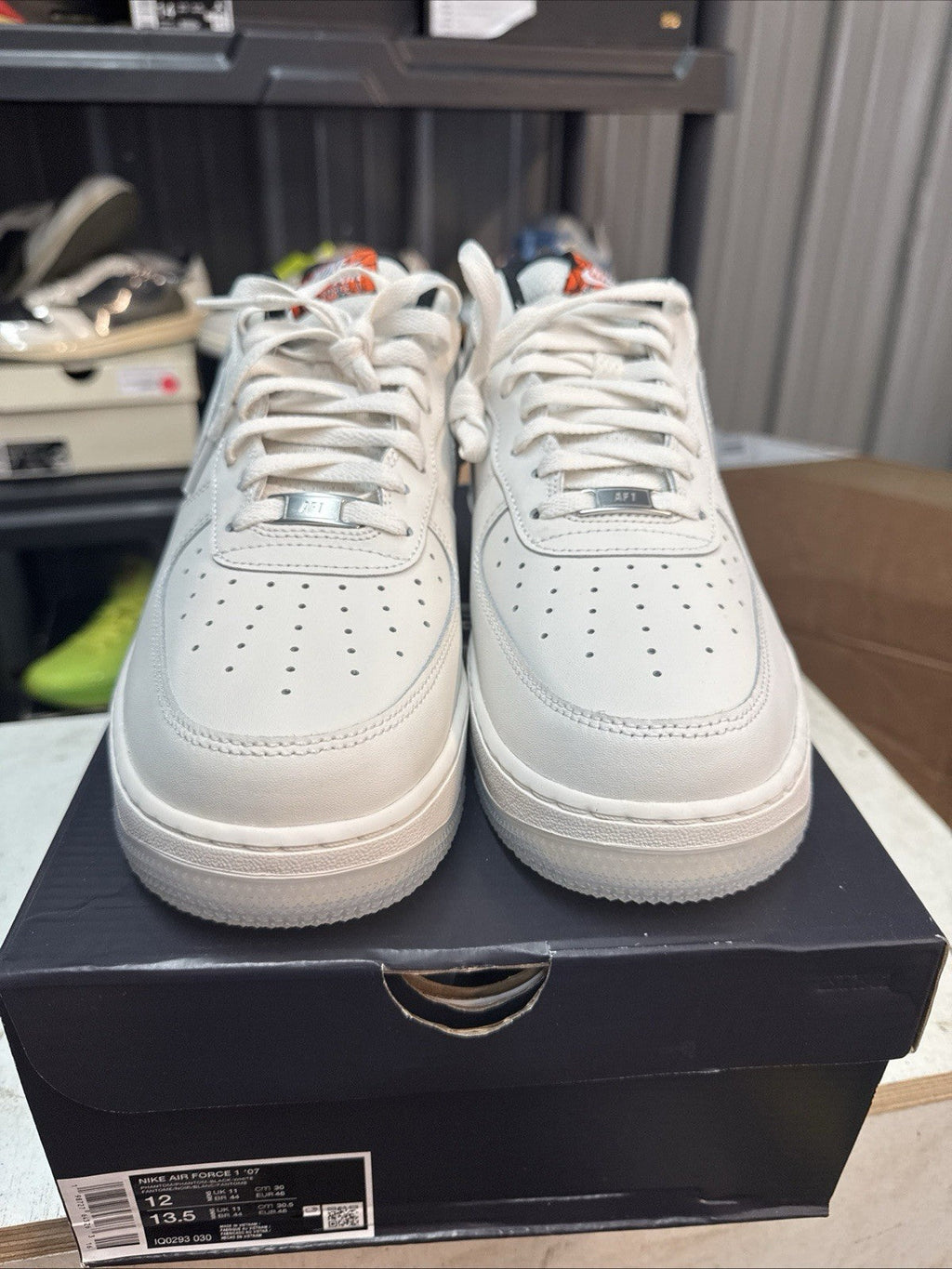 Chaussures lifestyle hommes Nike Air Force 1 07 - Size 12 - product image from the listing.