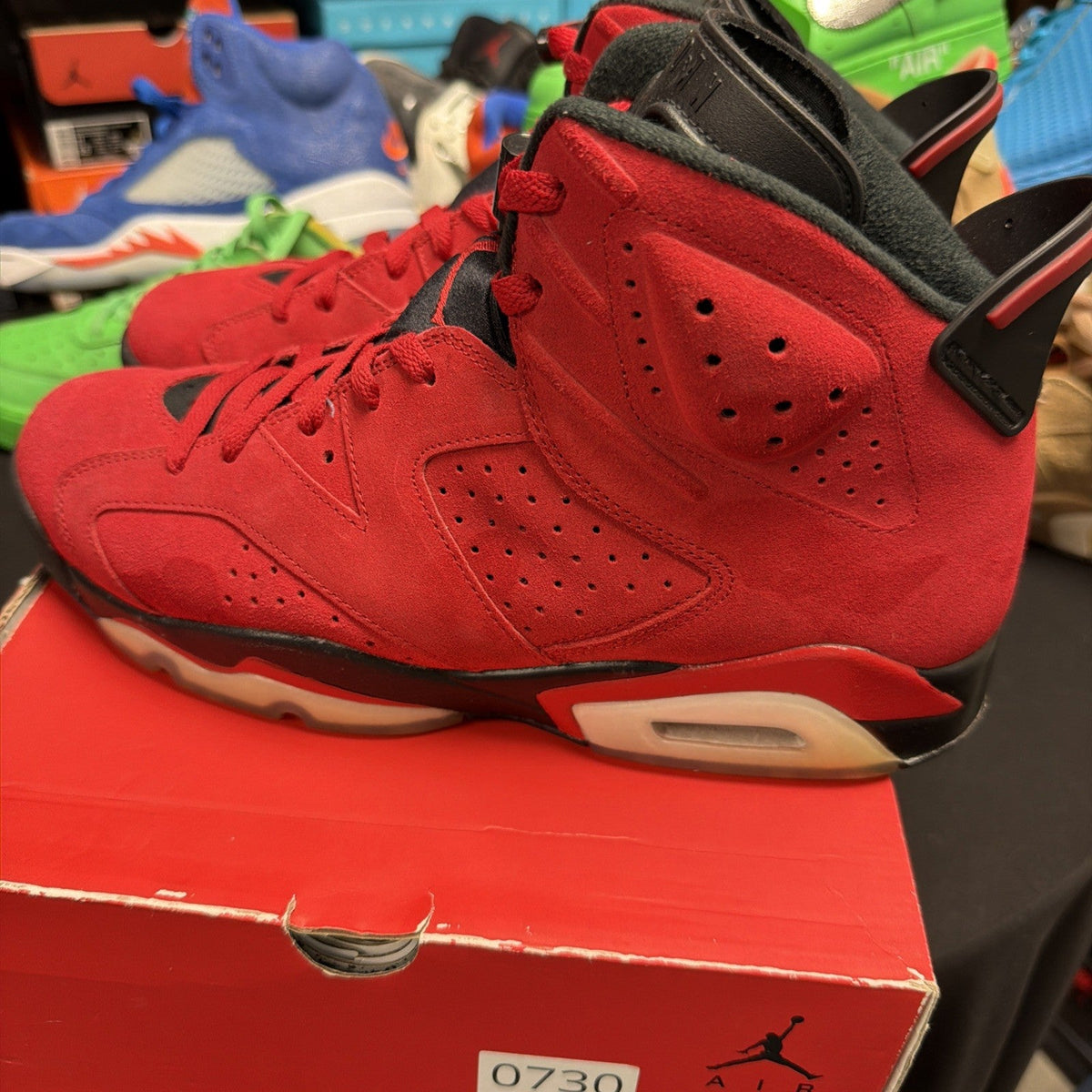 Men's Jordan 6 Size 10.5 (243) - product image from the listing.